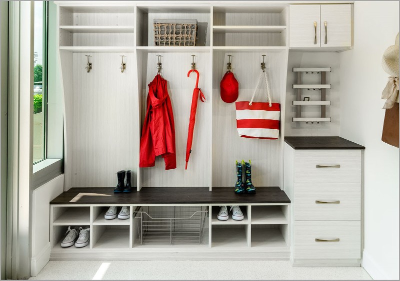 clean-entryway-mudroom-spring.jpg