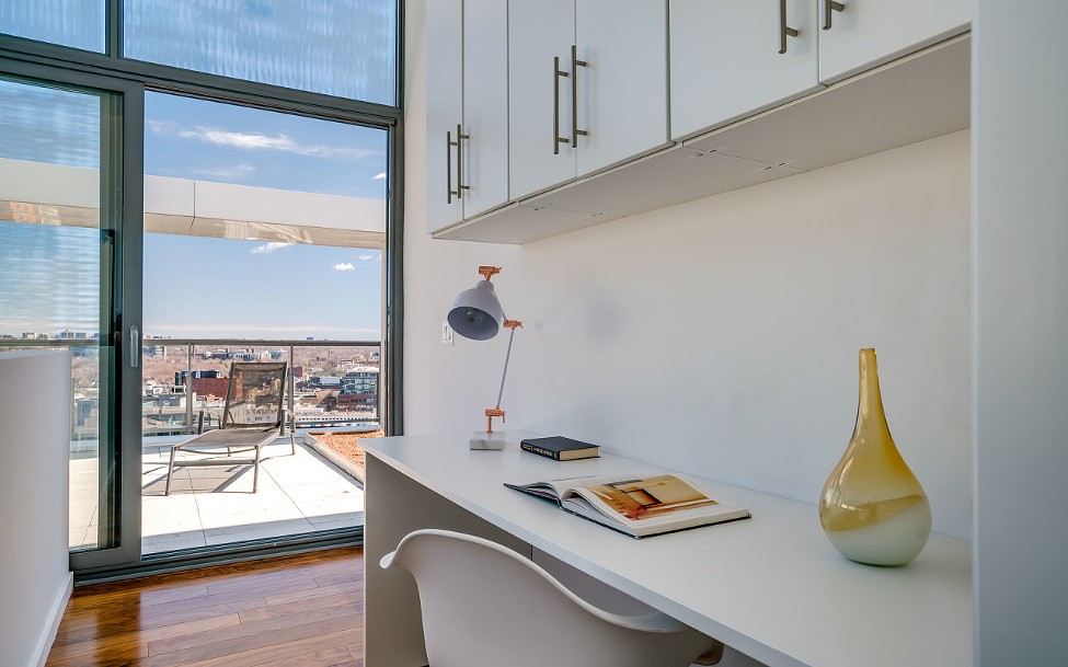 Custom tailored living office in open condo space