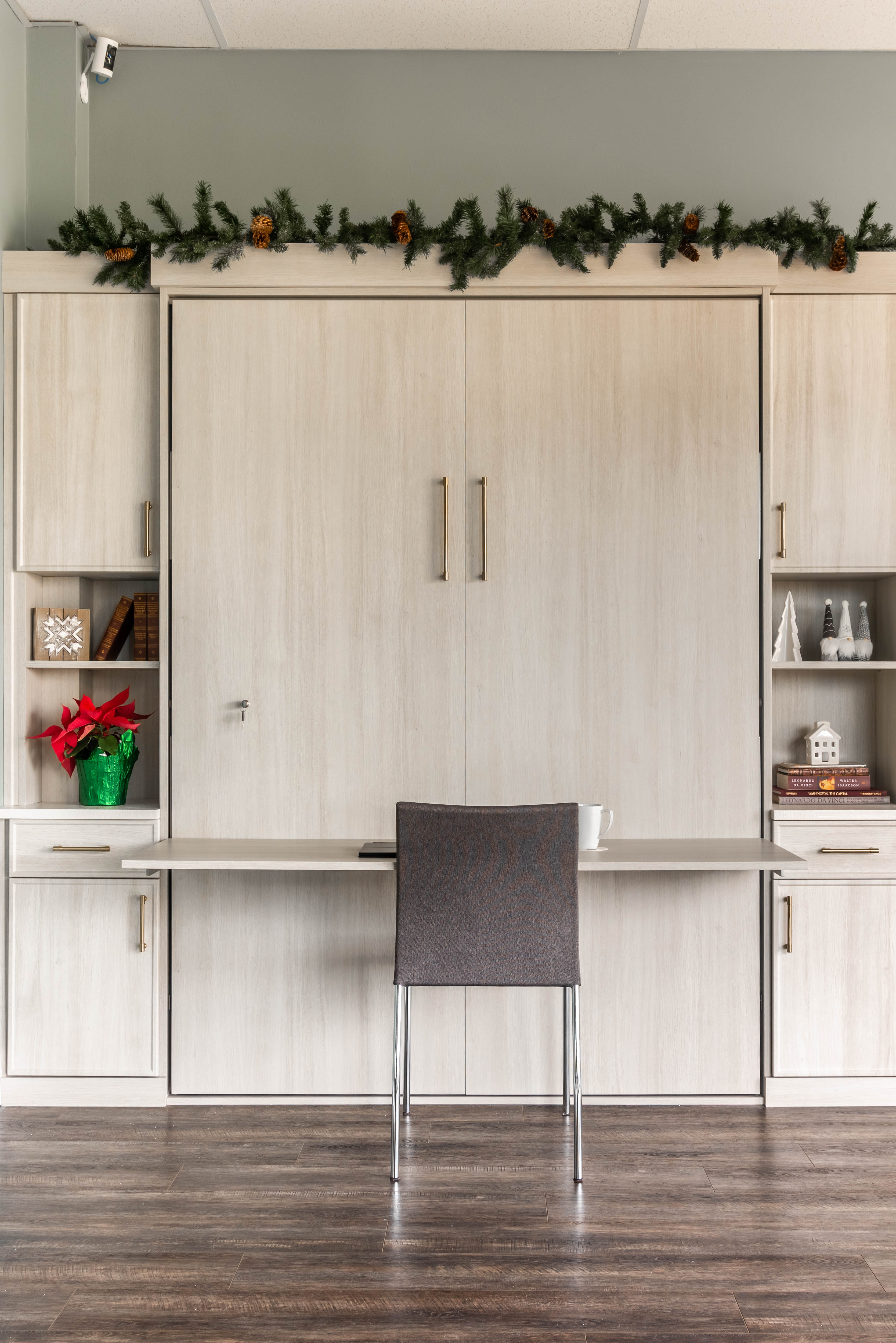 NOVA%20Showroom%20Holiday%20Shoot_20221202%20-%20016.jpg