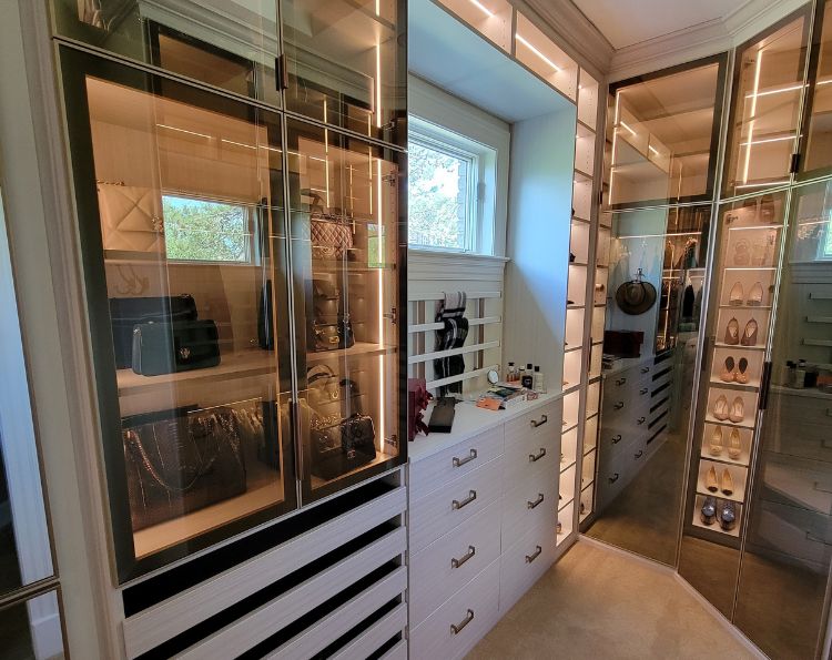 Closet Features That Wow: Elevate Your Home with Custom Closet Design