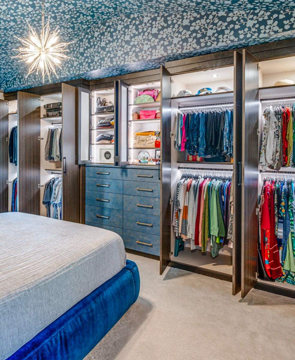  Why, For Real, a Reach-In Closet Is Great for Every Room You Have