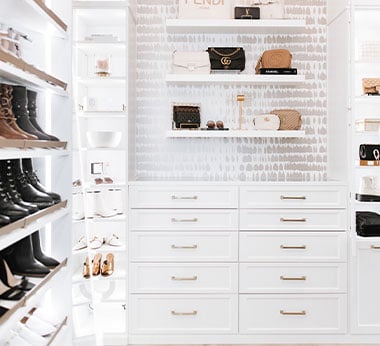 white-closet-m