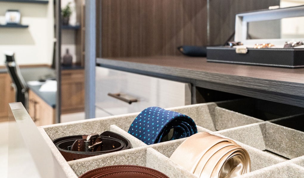 accessory-belt-tie-drawer