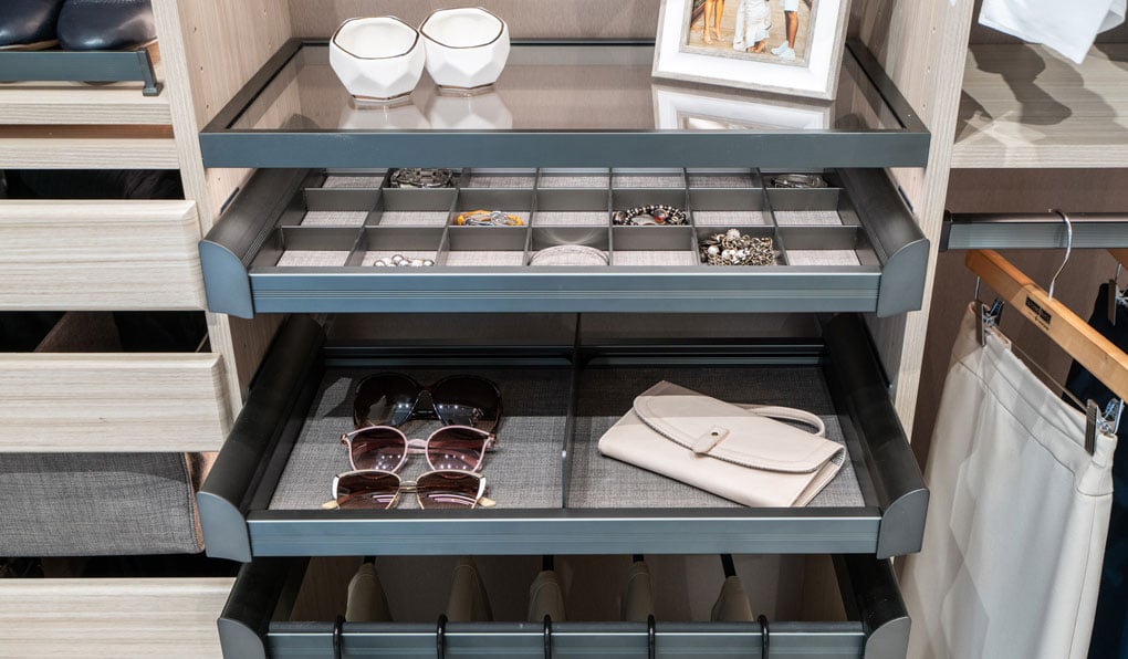 womens-accessory-jewelry-storage