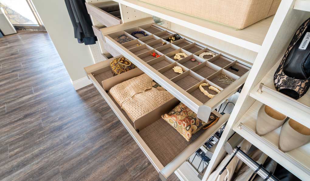 womens-accessory-stoage-drawers-light-wood