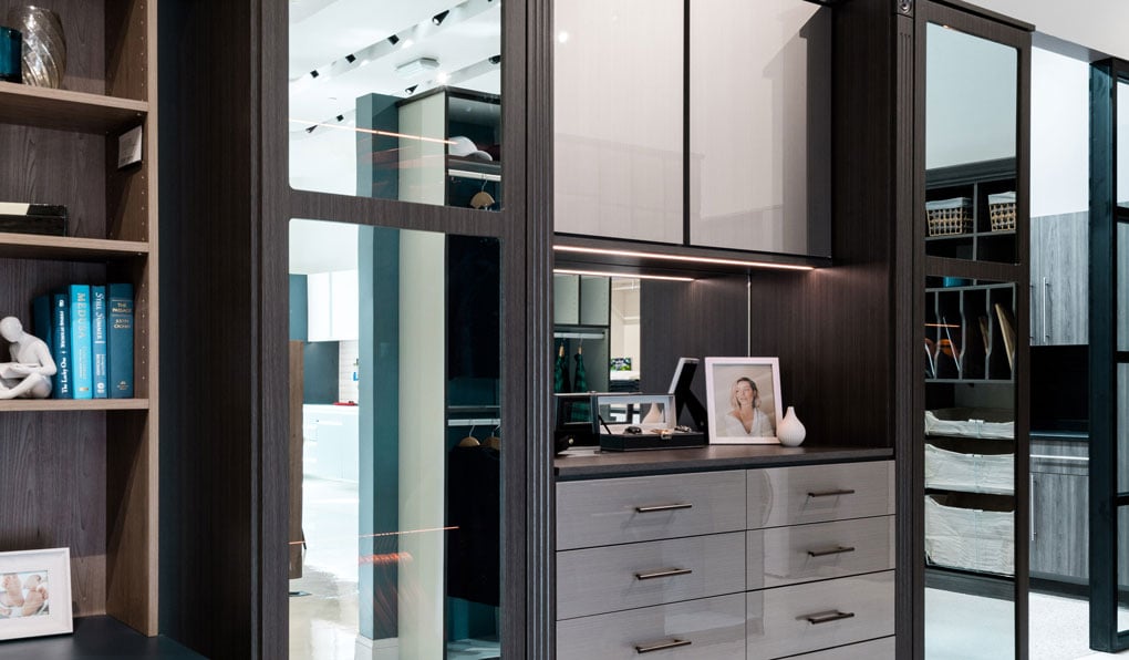 dk-brown-mirrored-accessory-storage-closet