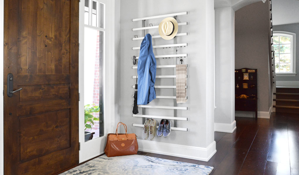 entryway-hanging-slat-wall